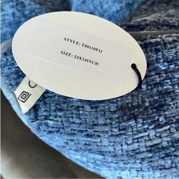 1-NWT CALLISTO HOME DECORATIVE THROW PILLOW please read description for details - Picture 14 of 15